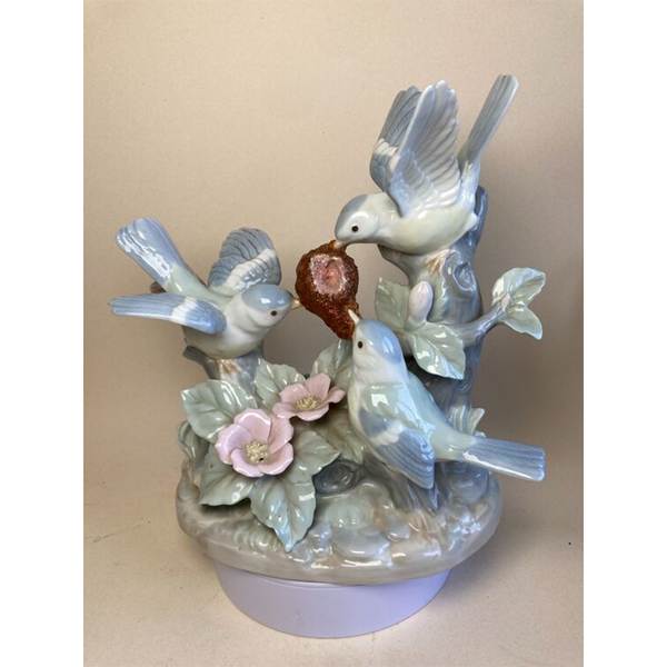 Haus of Lucy - 'I Feel Like Chicken Tonight' Figurine